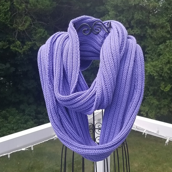 NWOT oversized knit scarf - Picture 1 of 2